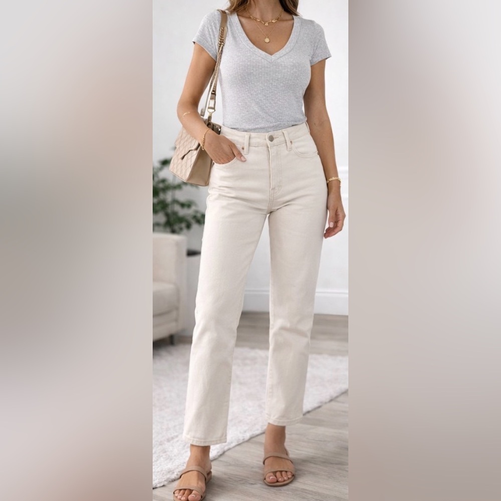 Levi’s Off-White Straight Leg Jeans W24 L30 Cream Denim Women’s Size 24 Like New
